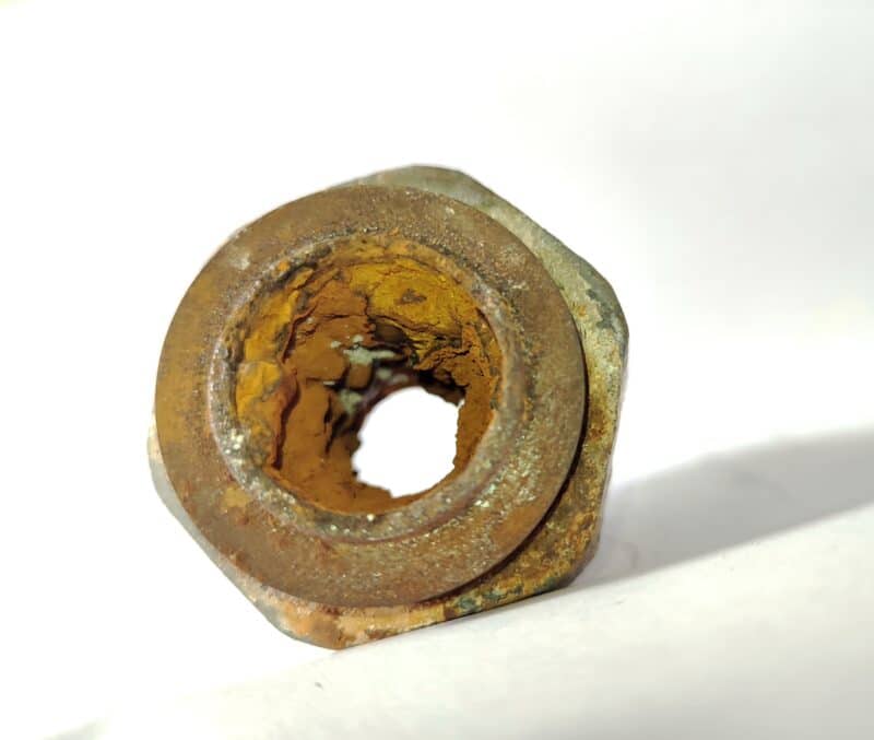 dużo żelaza w wodzie - skutki